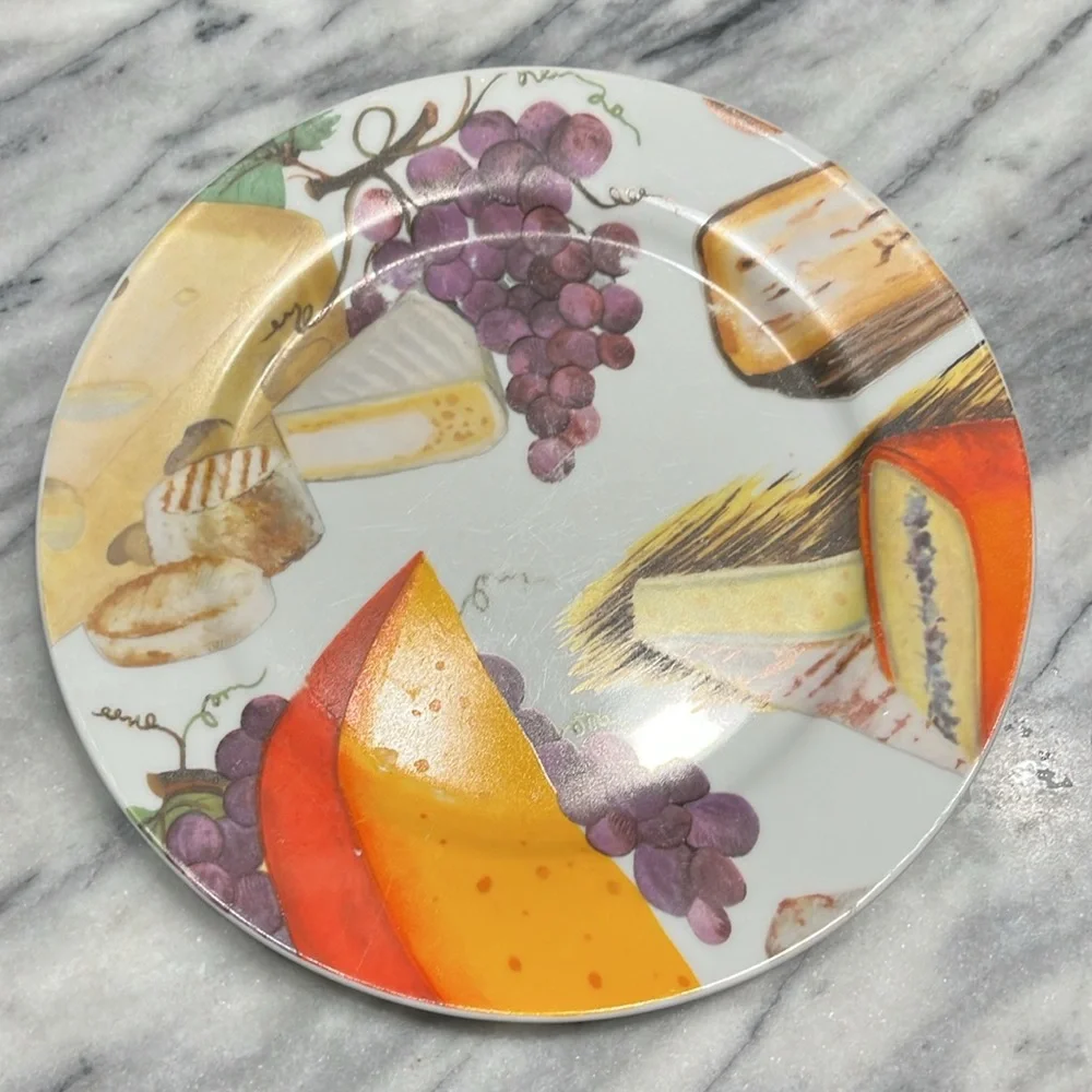 8 Appetizer - Salad Vin Fromage Cheese & Grapes  Plates 8" - Picture 10 of 15